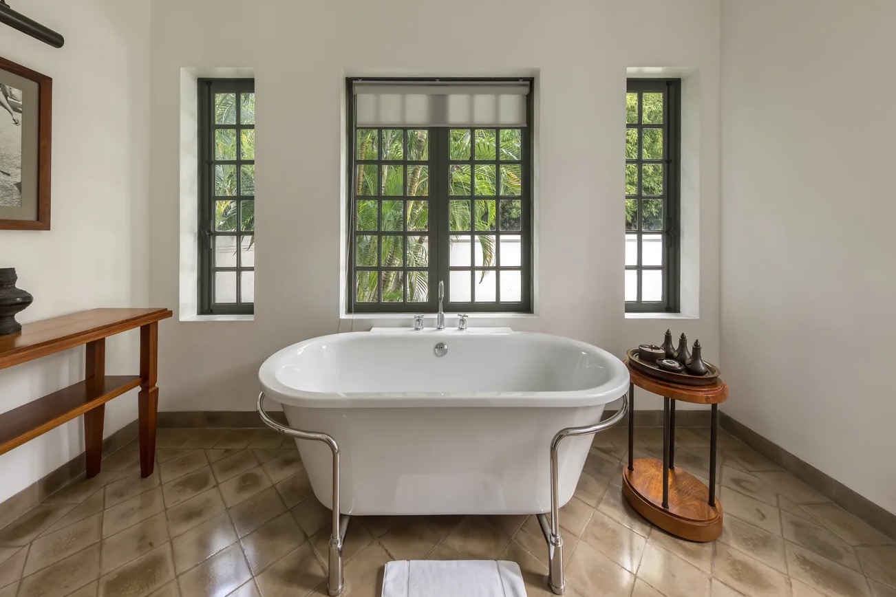 Bathtub Overflow Water Removal in Federal Way, WA